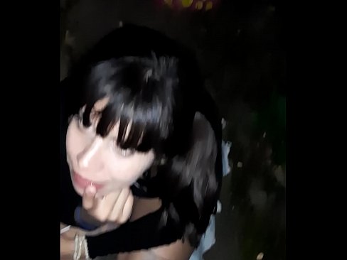 ❤️ Uz ielas uzpampis dzimumloceklis apmaiņā pret konfektēm Kaltais sekss pie mums ❌❤