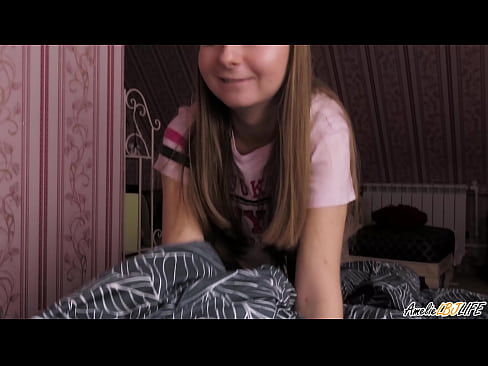 ❤️ Blondīne dziļi sūc savu BFF un saņem spermu mutē Kaltais sekss pie mums ❌❤